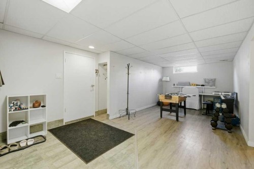 524 Hunterplain Hill Nw, Calgary, AB - Indoor