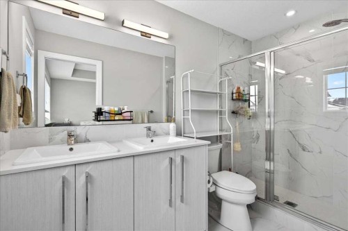 170 Creekside Drive Sw, Calgary, AB - Indoor Photo Showing Bathroom