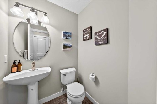 37 Aspen Hills Terrace Sw, Calgary, AB - Indoor Photo Showing Bathroom