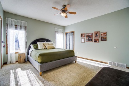 109 Derochie Drive, Claresholm, AB - Indoor Photo Showing Bedroom
