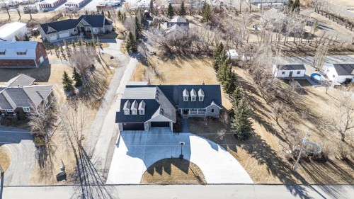 109 Derochie Drive, Claresholm, AB - Outdoor