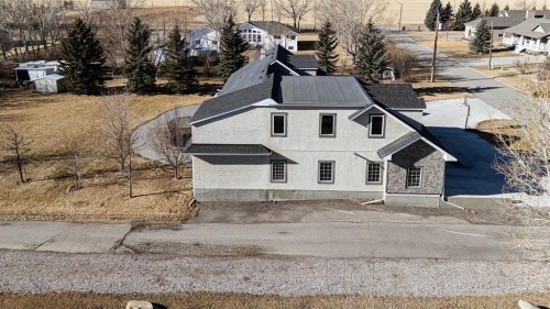 109 Derochie Drive, Claresholm, AB - Outdoor