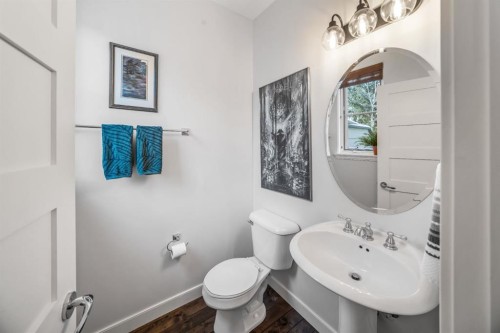 1-105 Rundle Drive, Canmore, AB - Indoor Photo Showing Bathroom