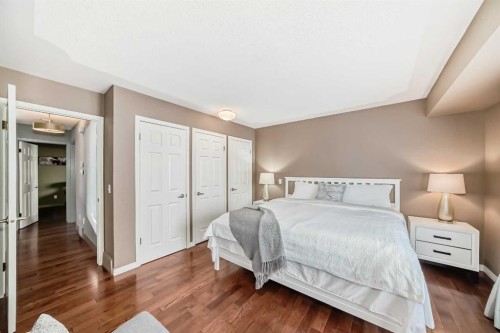 52 Hidden Vale Crescent Nw, Calgary, AB - Indoor Photo Showing Bedroom