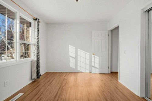 36 Doverthorn Place Se, Calgary, AB - Indoor Photo Showing Other Room