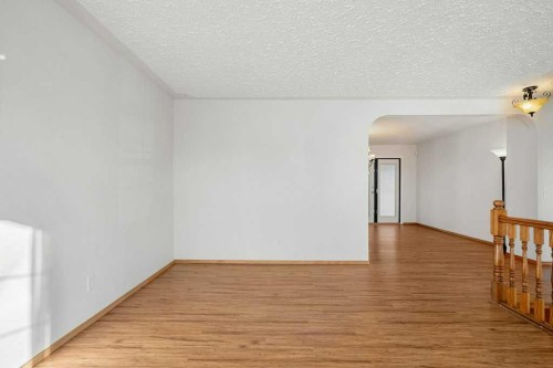 36 Doverthorn Place Se, Calgary, AB - Indoor Photo Showing Other Room