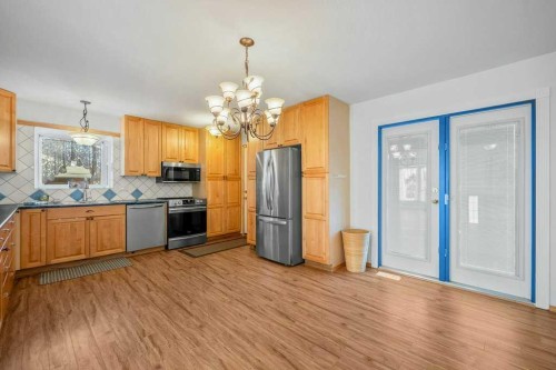 36 Doverthorn Place Se, Calgary, AB - Indoor Photo Showing Kitchen With Stainless Steel Kitchen