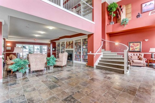 236-15 Everstone Drive Sw, Calgary, AB - Indoor Photo Showing Other Room