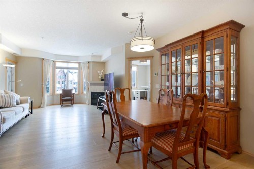 236-15 Everstone Drive Sw, Calgary, AB - Indoor Photo Showing Dining Room