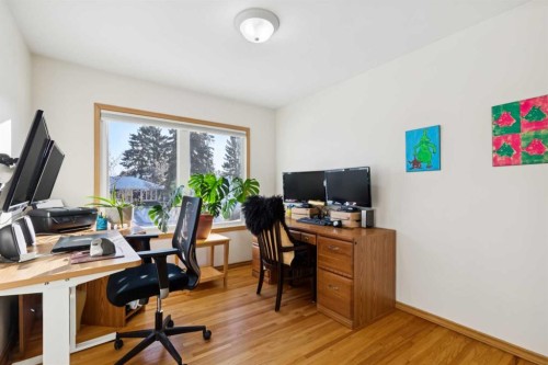 35 45 Street Sw, Calgary, AB - Indoor Photo Showing Office