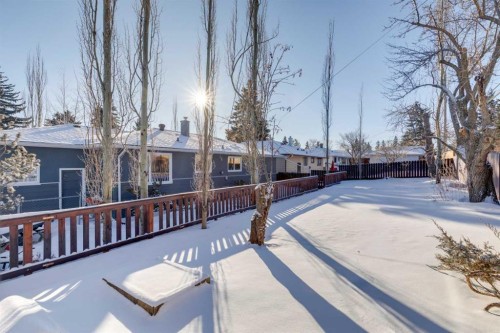 35 45 Street Sw, Calgary, AB - Outdoor