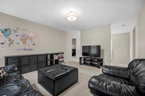 206 Mahogany Passage Se, Calgary, AB - Indoor Photo Showing Living Room