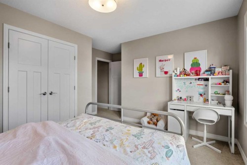 206 Mahogany Passage Se, Calgary, AB - Indoor Photo Showing Bedroom