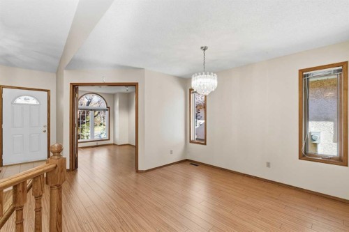 135 Hamptons Park Nw, Calgary, AB - Indoor Photo Showing Other Room