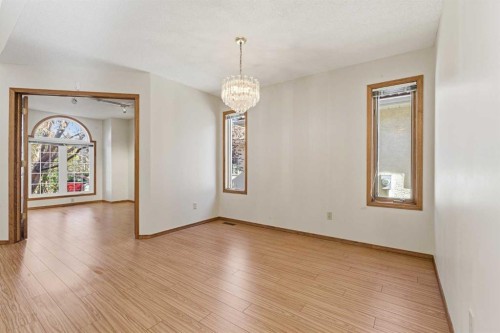 135 Hamptons Park Nw, Calgary, AB - Indoor Photo Showing Other Room