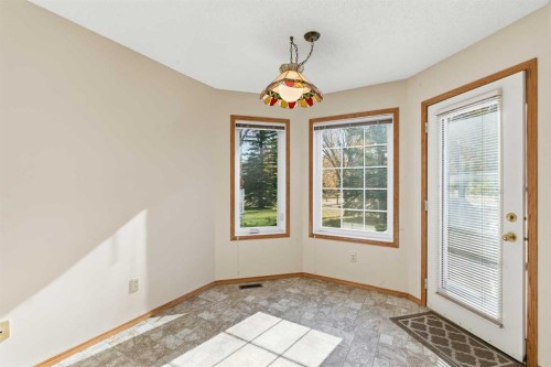 135 Hamptons Park Nw, Calgary, AB - Indoor Photo Showing Other Room