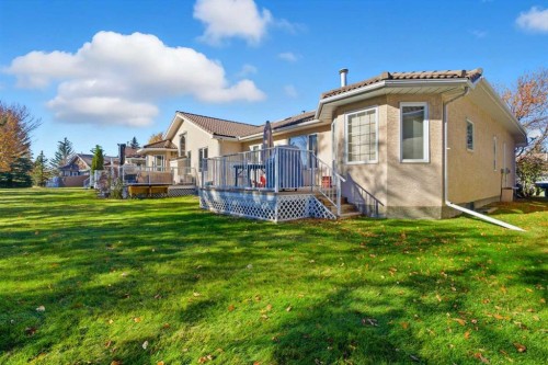 135 Hamptons Park Nw, Calgary, AB - Outdoor With Deck Patio Veranda