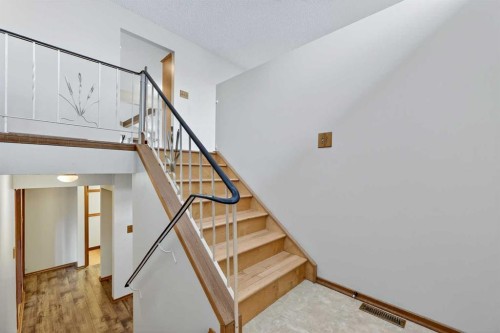 5315 Valiant Drive Nw, Calgary, AB - Indoor Photo Showing Other Room