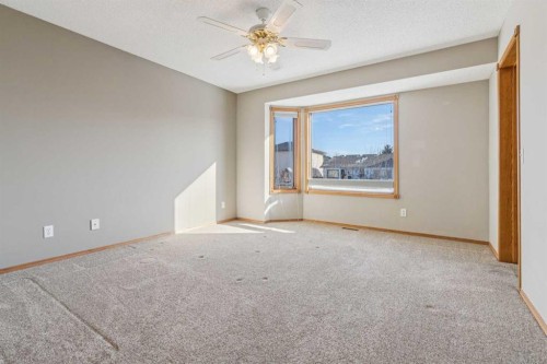 7117 California Boulevard Ne, Calgary, AB - Indoor Photo Showing Other Room