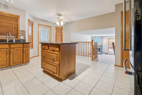 7117 California Boulevard Ne, Calgary, AB - Indoor