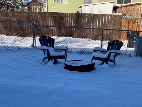 404 Pinehill Road Ne, Calgary, AB - Outdoor