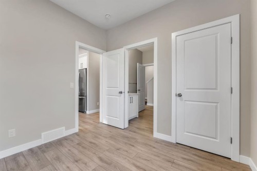 24 Corner Glen Green Ne, Calgary, AB - Indoor Photo Showing Other Room