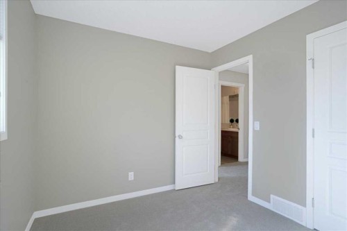 195 Marquis Common Se, Calgary, AB - Indoor Photo Showing Other Room