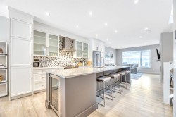 418 13 Avenue NE Calgary, AB T2E 1C2