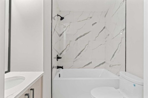 52 Martin Crossing Rise Ne, Calgary, AB - Indoor Photo Showing Bathroom
