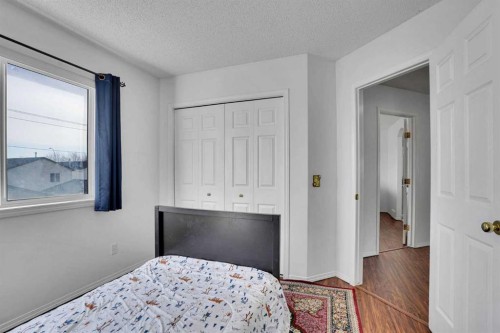 148 Martha'S Manor Ne, Calgary, AB - Indoor Photo Showing Bedroom