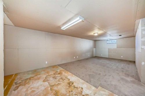 244 Huntridge Road Ne, Calgary, AB - Indoor