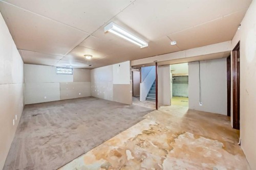 244 Huntridge Road Ne, Calgary, AB - Indoor