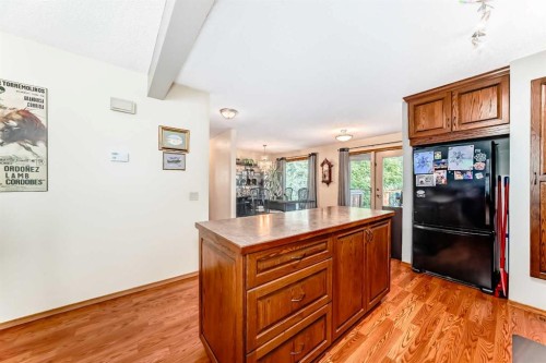 22 Glenhill Drive, Cochrane, AB - Indoor