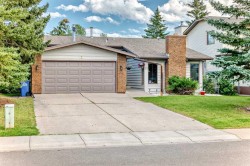 22 Glenhill Drive  Cochrane, AB T4C 1G8