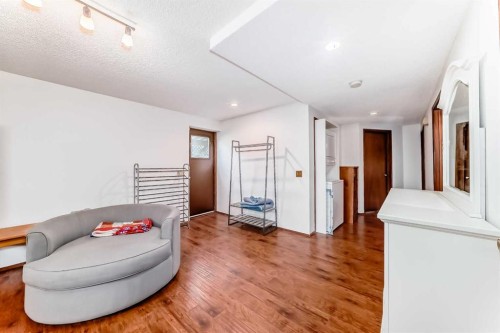 22 Glenhill Drive, Cochrane, AB - Indoor