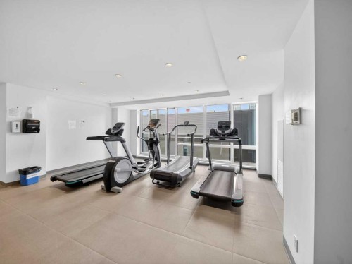 802-615 6 Avenue Se, Calgary, AB - Indoor Photo Showing Gym Room