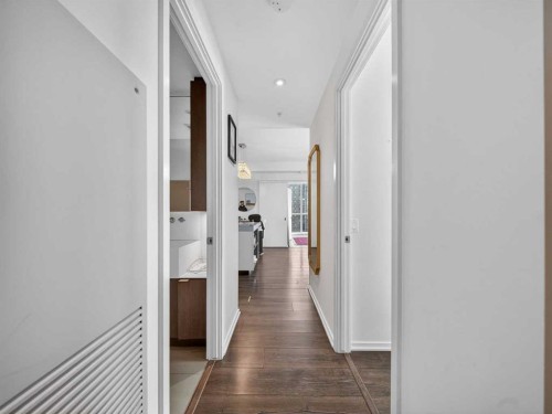 802-615 6 Avenue Se, Calgary, AB - Indoor Photo Showing Other Room