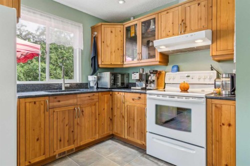 320 Haddon Road Sw, Calgary, AB 