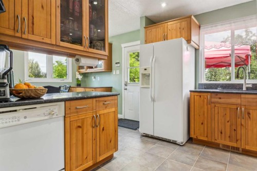 320 Haddon Road Sw, Calgary, AB 