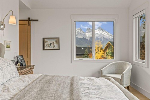 628 Silvertip Road, Canmore, AB - Indoor Photo Showing Bedroom