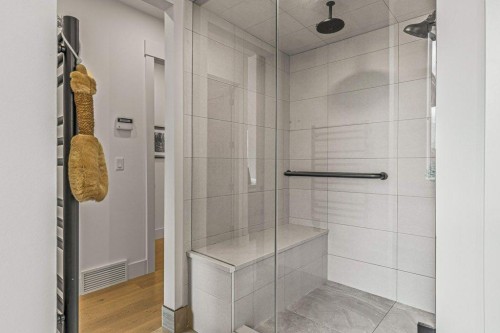 628 Silvertip Road, Canmore, AB - Indoor Photo Showing Bathroom