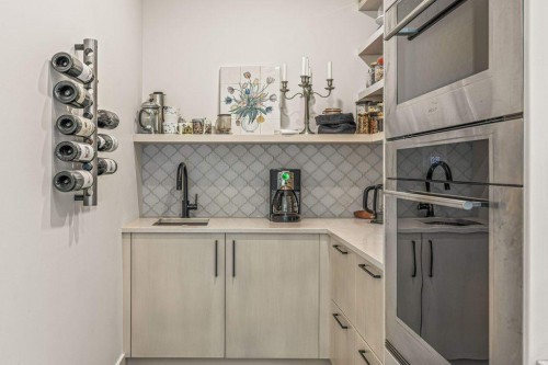 628 Silvertip Road, Canmore, AB - Indoor Photo Showing Kitchen