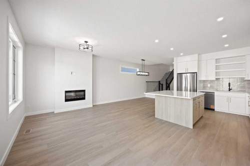 155 Greenwich Drive Nw, Calgary, AB - Indoor Photo Showing Kitchen With Upgraded Kitchen