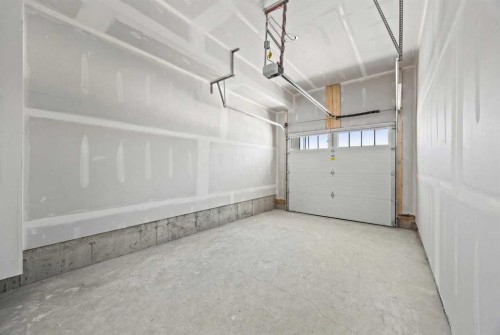 155 Greenwich Drive Nw, Calgary, AB - Indoor Photo Showing Garage