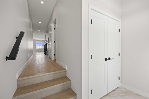 155 Greenwich Drive Nw, Calgary, AB - Indoor Photo Showing Other Room