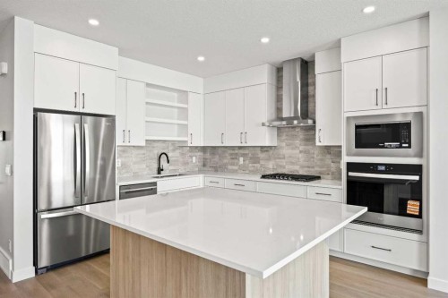 155 Greenwich Drive Nw, Calgary, AB - Indoor Photo Showing Kitchen With Upgraded Kitchen