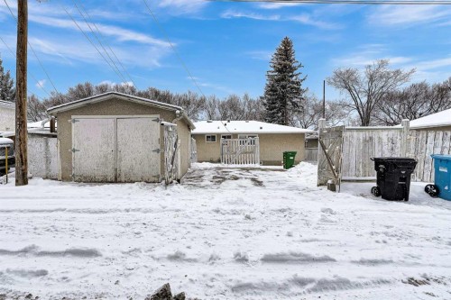 1483 Northmount Drive Nw, Calgary, AB - Outdoor