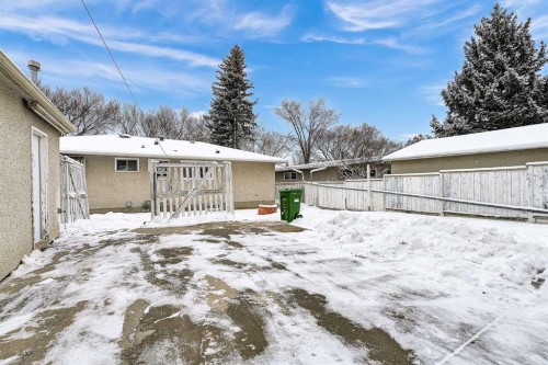 1483 Northmount Drive Nw, Calgary, AB - Outdoor