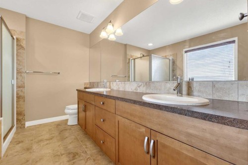 575 Everbrook Way Sw, Calgary, AB - Indoor Photo Showing Bathroom
