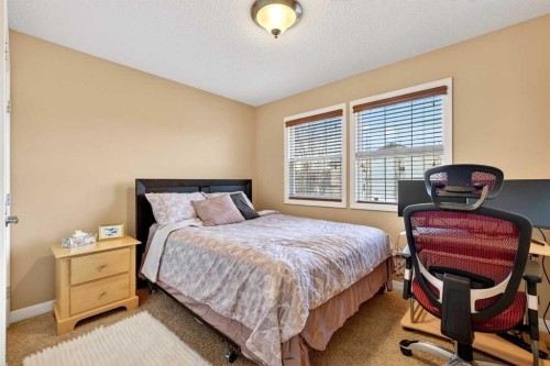 575 Everbrook Way Sw, Calgary, AB - Indoor Photo Showing Bedroom